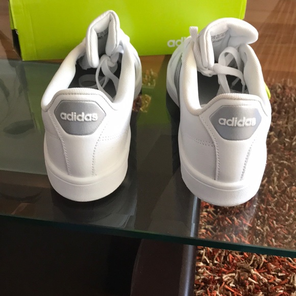 Adidas - Picture 3 of 5